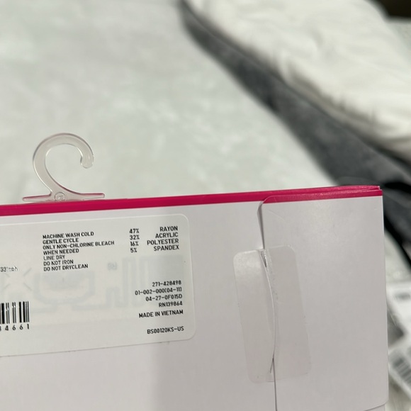 HEATTECH  JAPAN TECHNOLOGY EXTRA WARM TURTLENECK LONG SLEEVE T-Shirt size XS - Picture 4 of 6